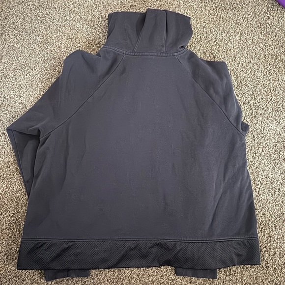 Under Armour Women’s Hoodie - Picture 3 of 3